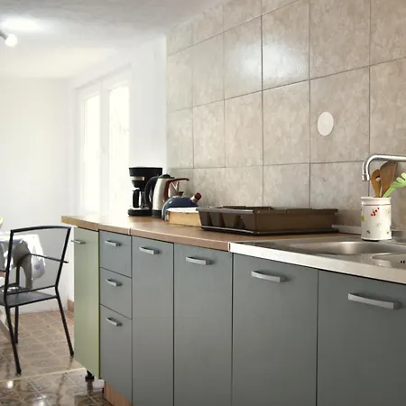 Будинок відпочинку Robinson Ilijana Gdinj
